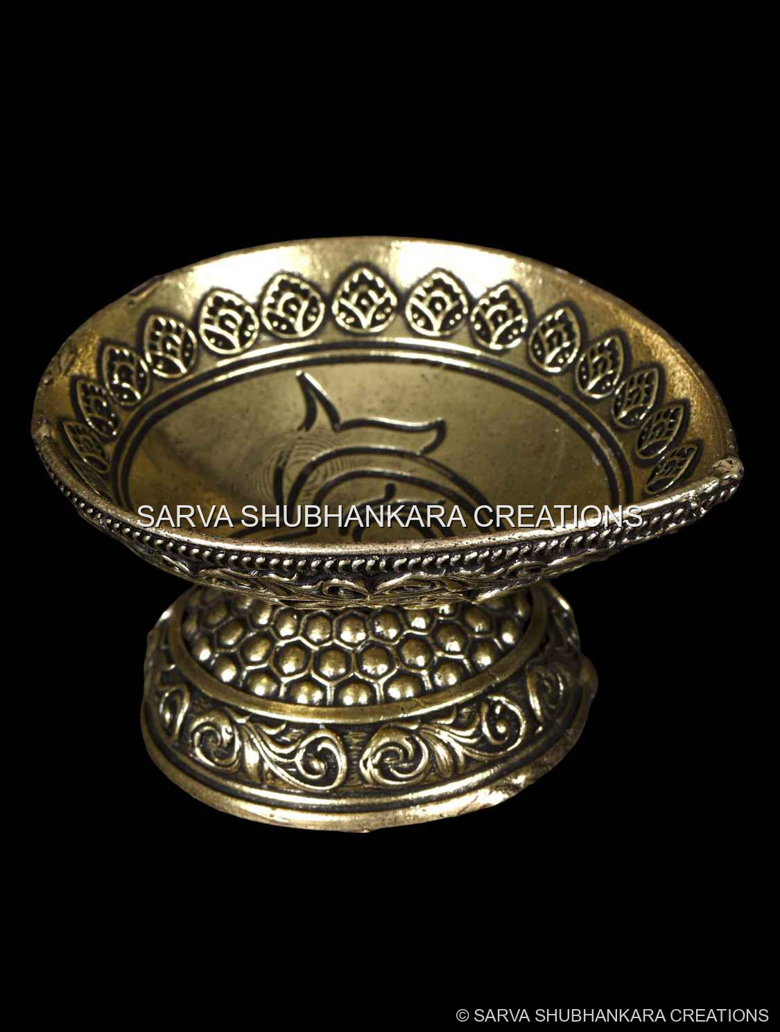 Compact Sacred Deepa